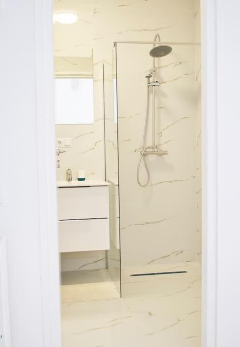 Ferienwohnung 3 Dream Apartmant 3+Parcare Gratuita Oradea Exterior foto